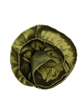 Load image into Gallery viewer, &quot;Viva Verde&quot; Bloom Brooch
