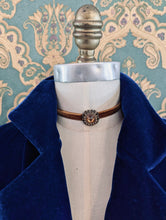 Load image into Gallery viewer, Lady Whistledown Velvet Choker
